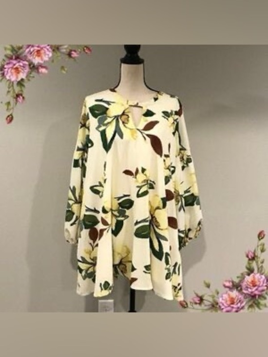 Mango Dresses & Skirts - Mango Floral Mini Dress in Cream & Green Size S